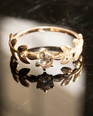 Baby Goddess Leaf Diamond Ring