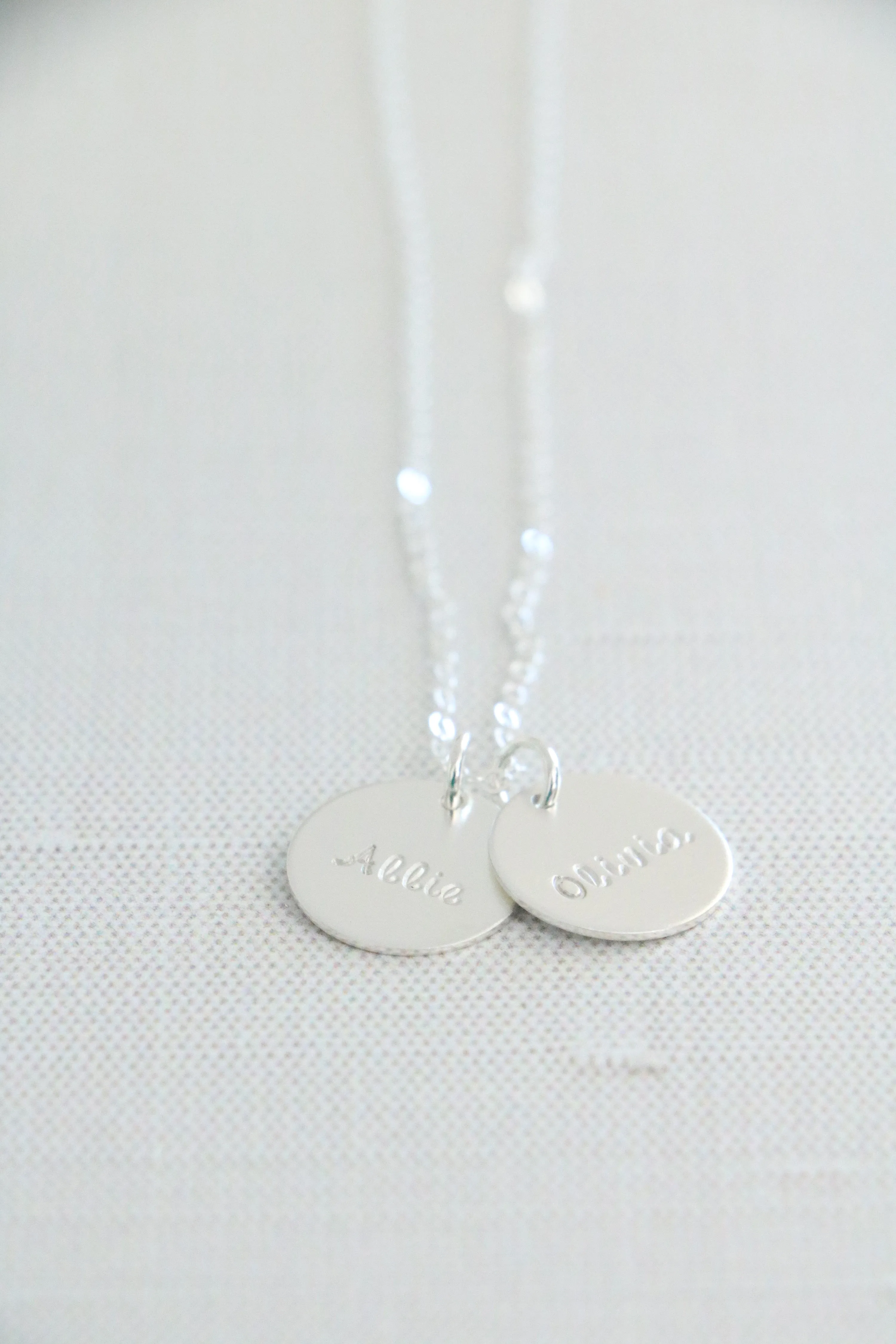 classic name necklace {silver   gold}