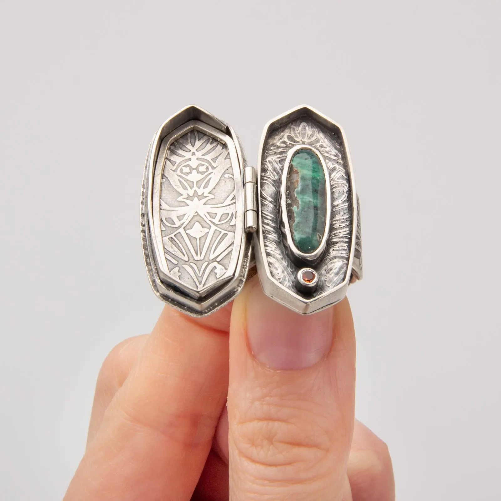 Eryn Rosenbaum | Inside/Outside Poison Ring with Hinged Band