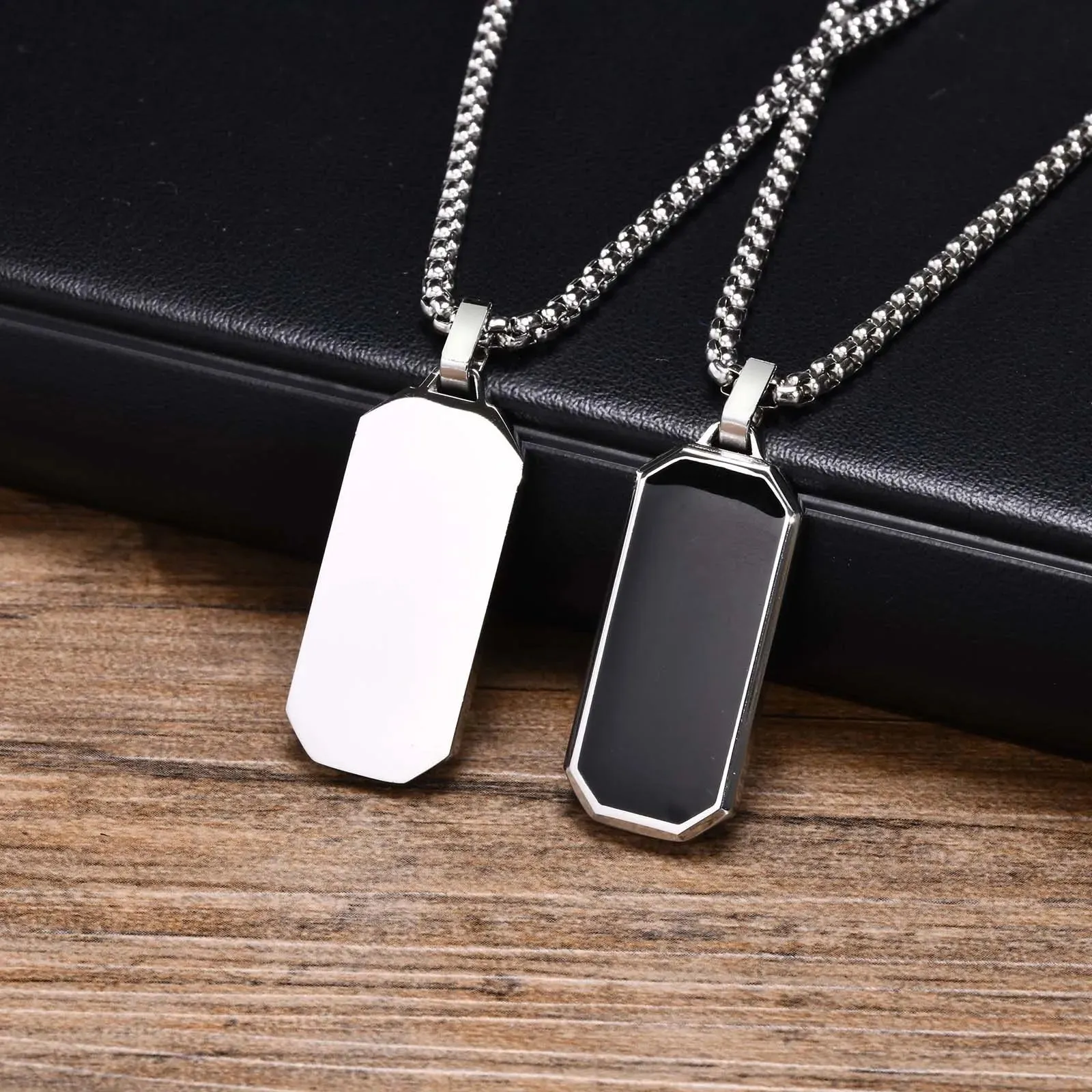 Geometric Black Enamel Necklaces for Men, Waterproof Stainless Steel Square Pendant Necklace, Simple Fashion Casual Male Collar