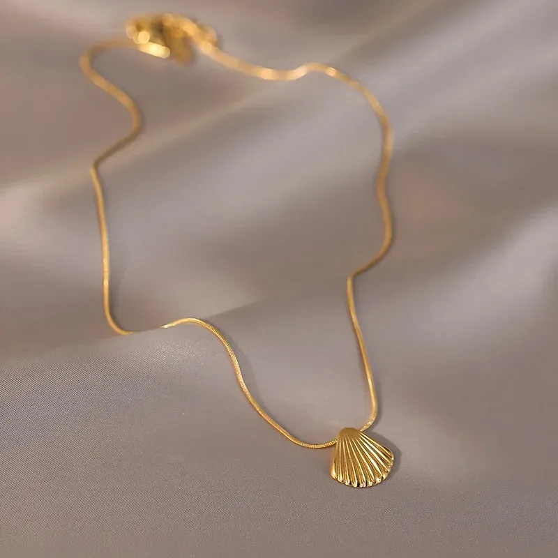 gold shell necklace