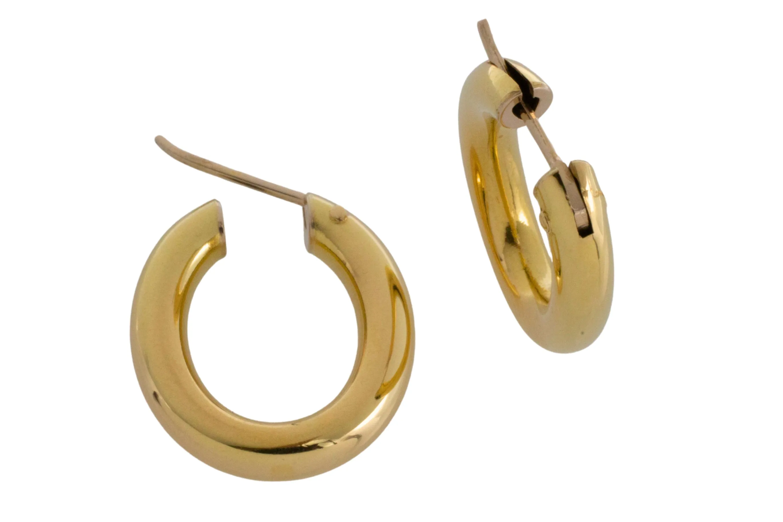 Oval hoop earrings in 18 carat gold