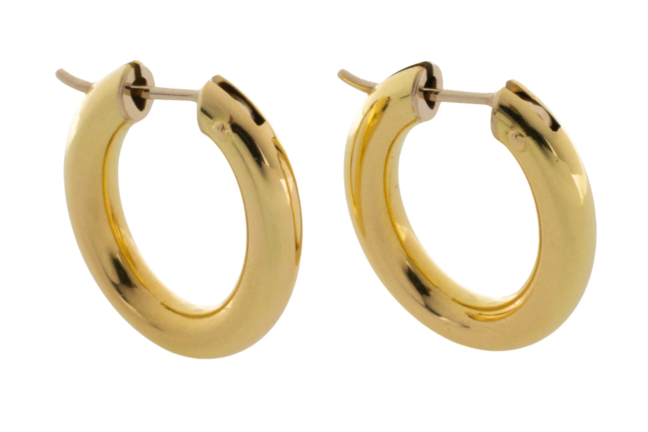 Oval hoop earrings in 18 carat gold