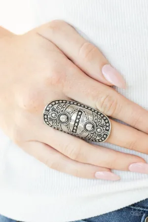 Paparazzi Ring ~ Tiki Trail - Silver