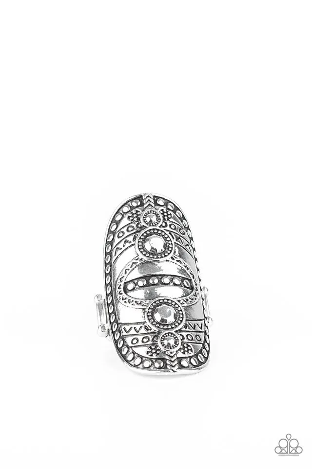 Paparazzi Ring ~ Tiki Trail - Silver