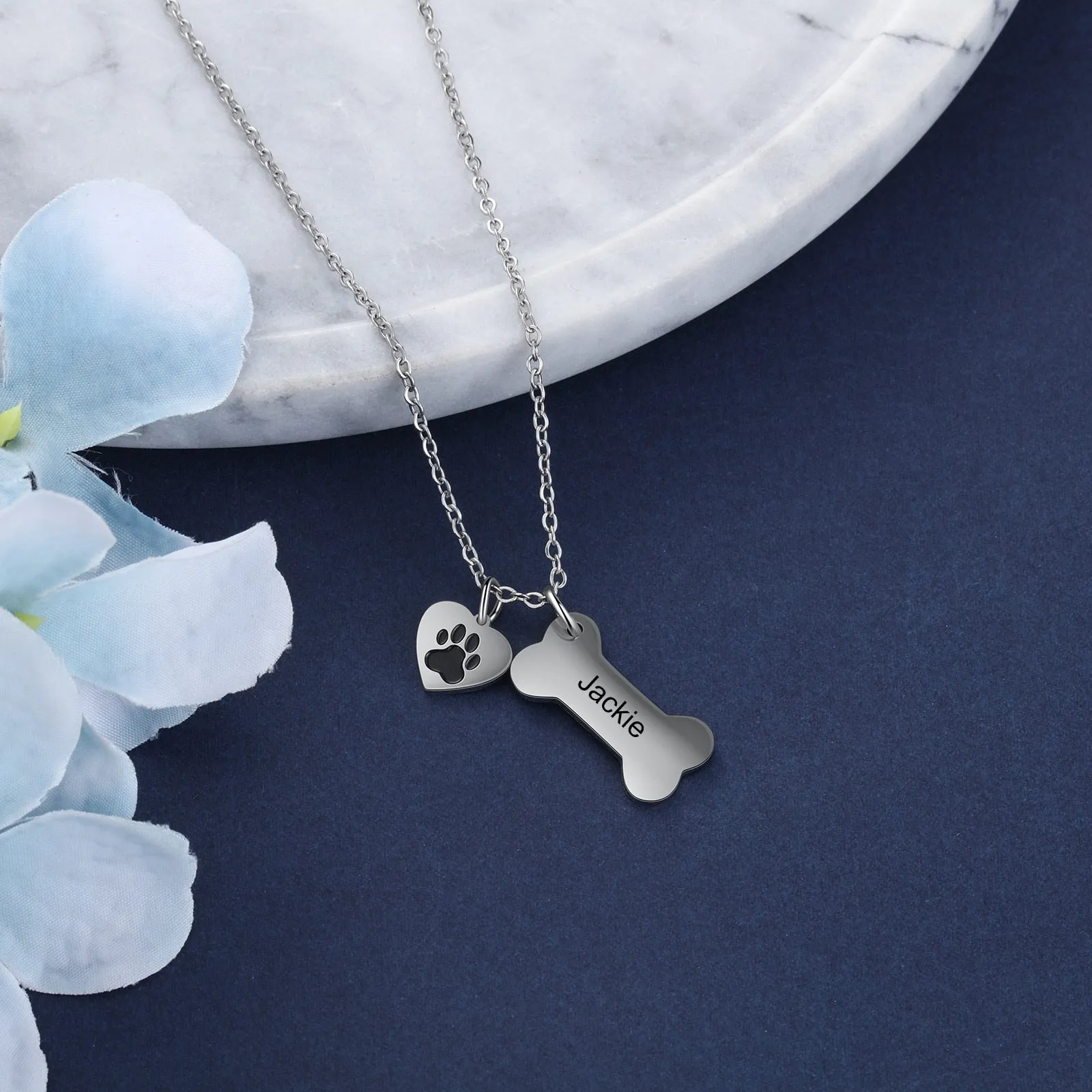 Personalized 4 Names Dog Bone Necklace with Pet Paw Customized Engraving Name Pendant Memorial Jewelry Gifts